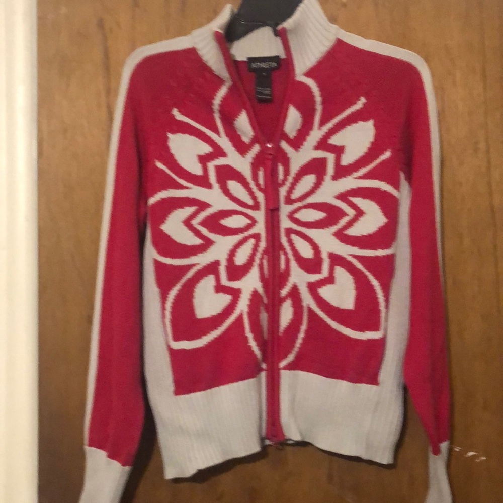 Athleta women’s sweater